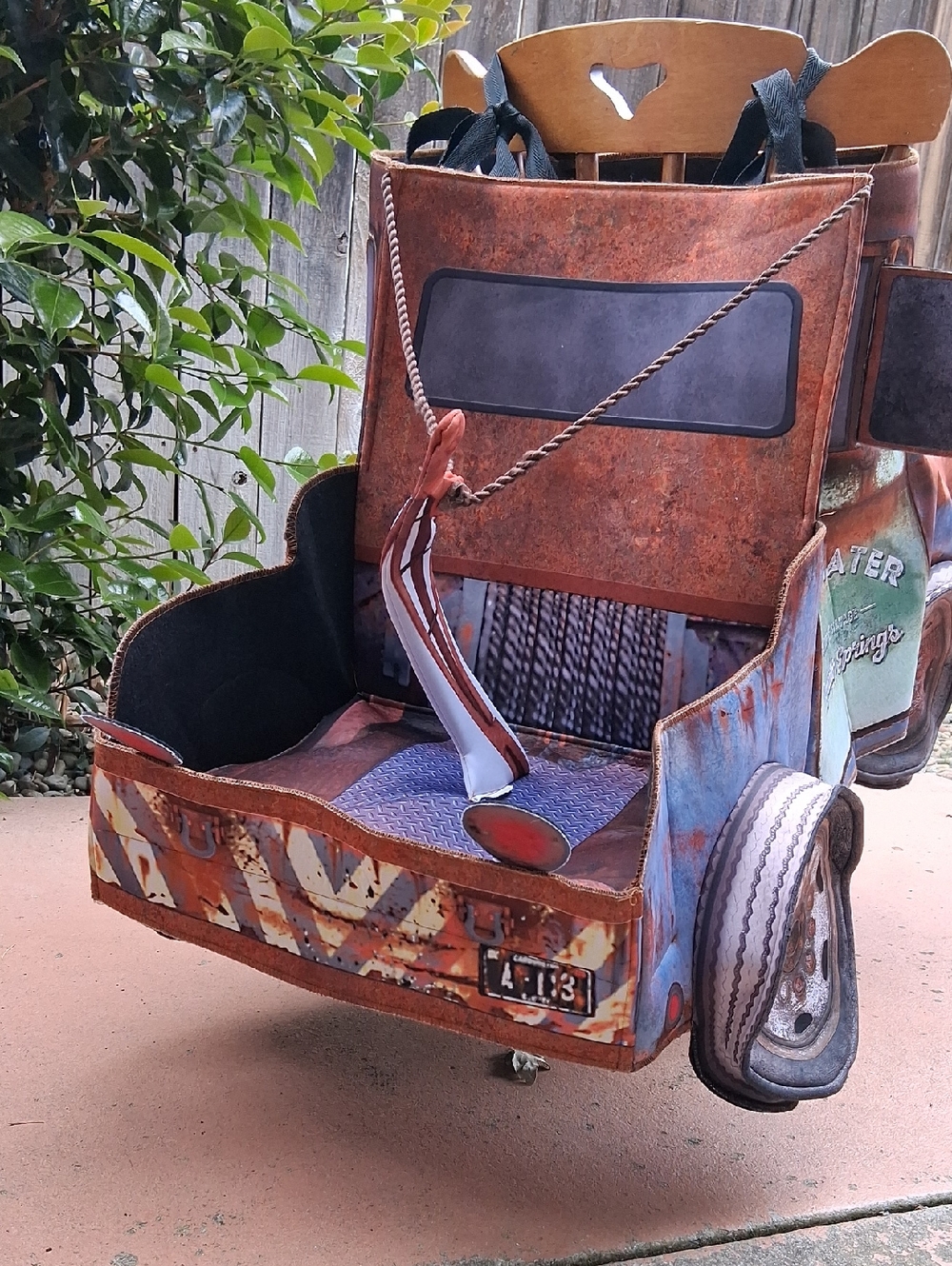 Tow Mater Costume Rusty Blue/Brown - Picture 4 of 7